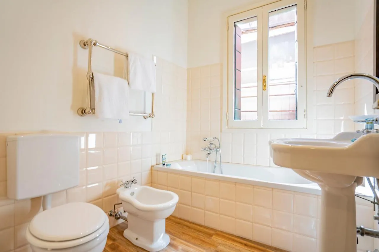 Ca' Grassi 1 Venetian Apartment
