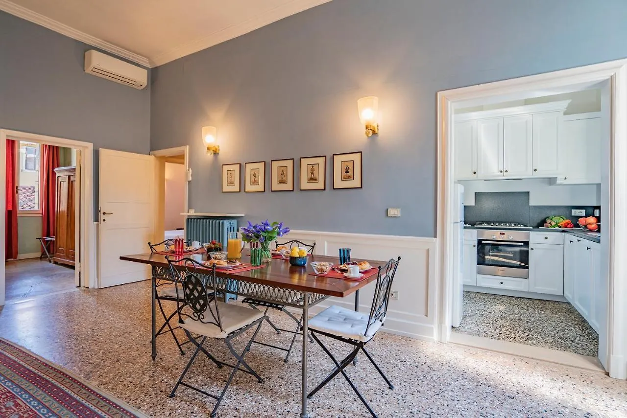 Ca' Grassi 1 Venetian Apartment 0*, Venedig